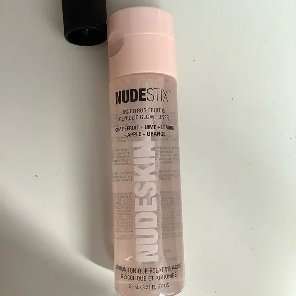 NUDESTIX Citrus Fruit & Glycolic Glow Toner - Picture 2 of 2